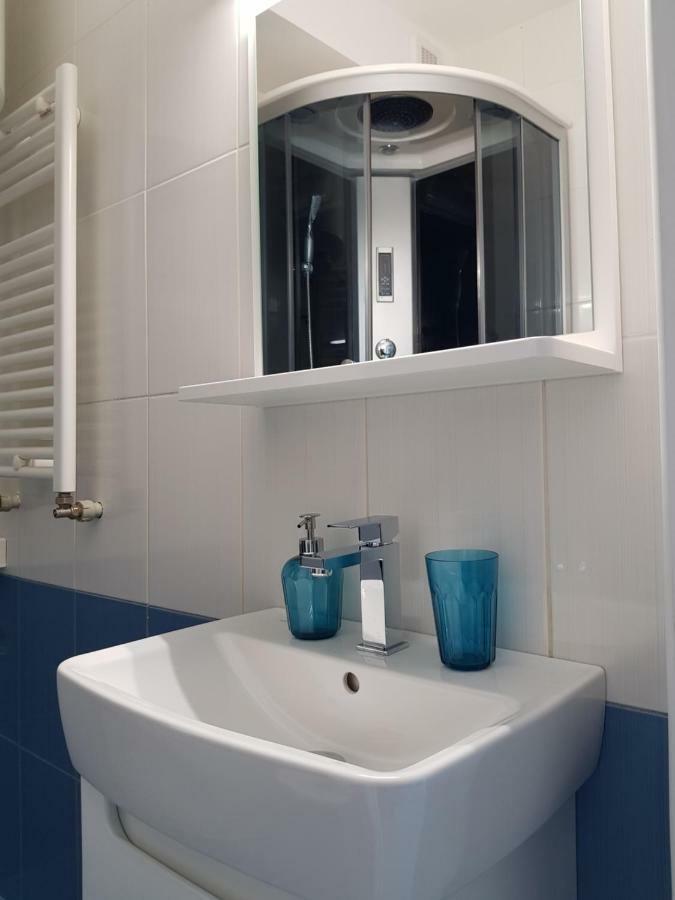 Cozy&Elegant New Studio In Bukarest Exterior foto