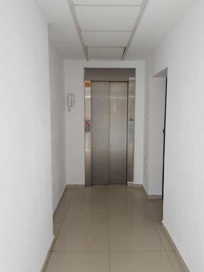 Cozy&Elegant New Studio In Bukarest Exterior foto